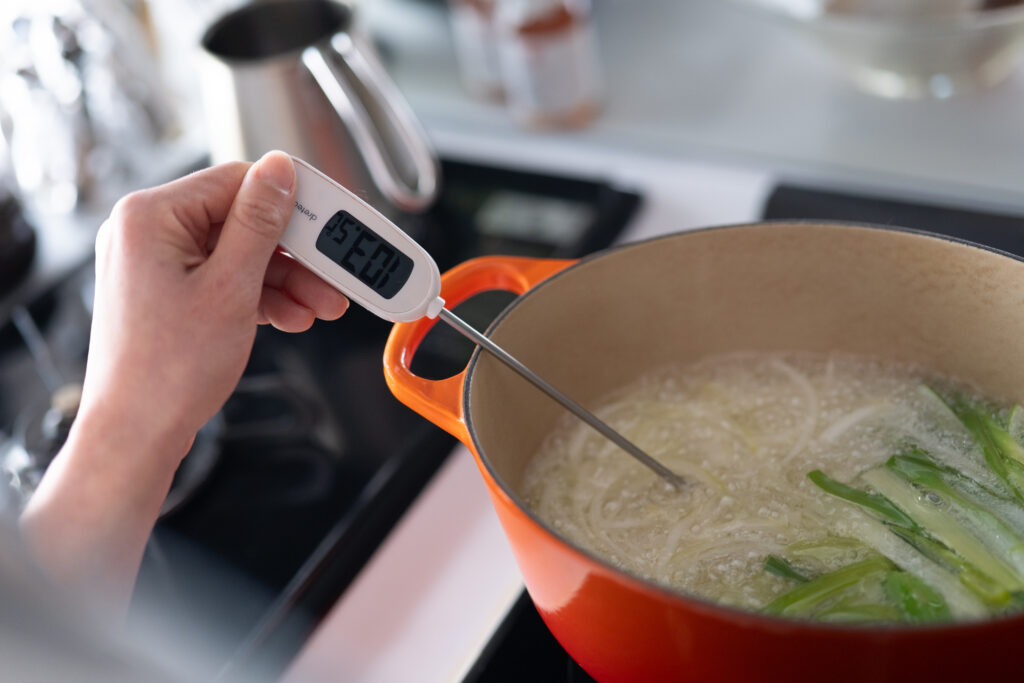まず葱油を作っている様子